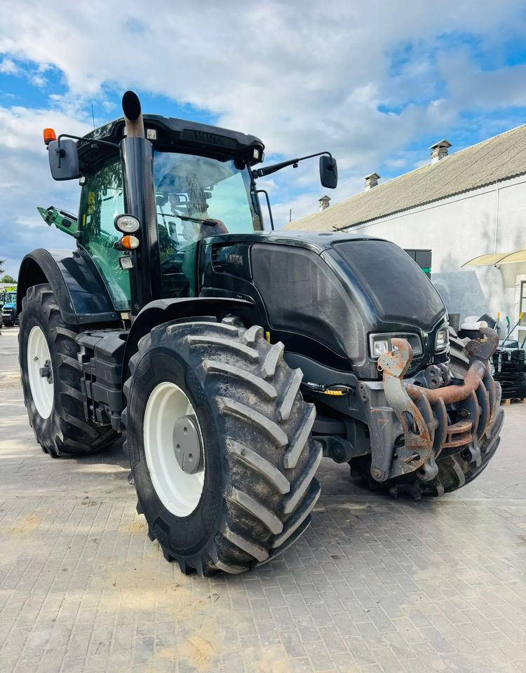 Valtra S233 - Трактор: фото 1 Valtra S233 - Трактор: фото 1