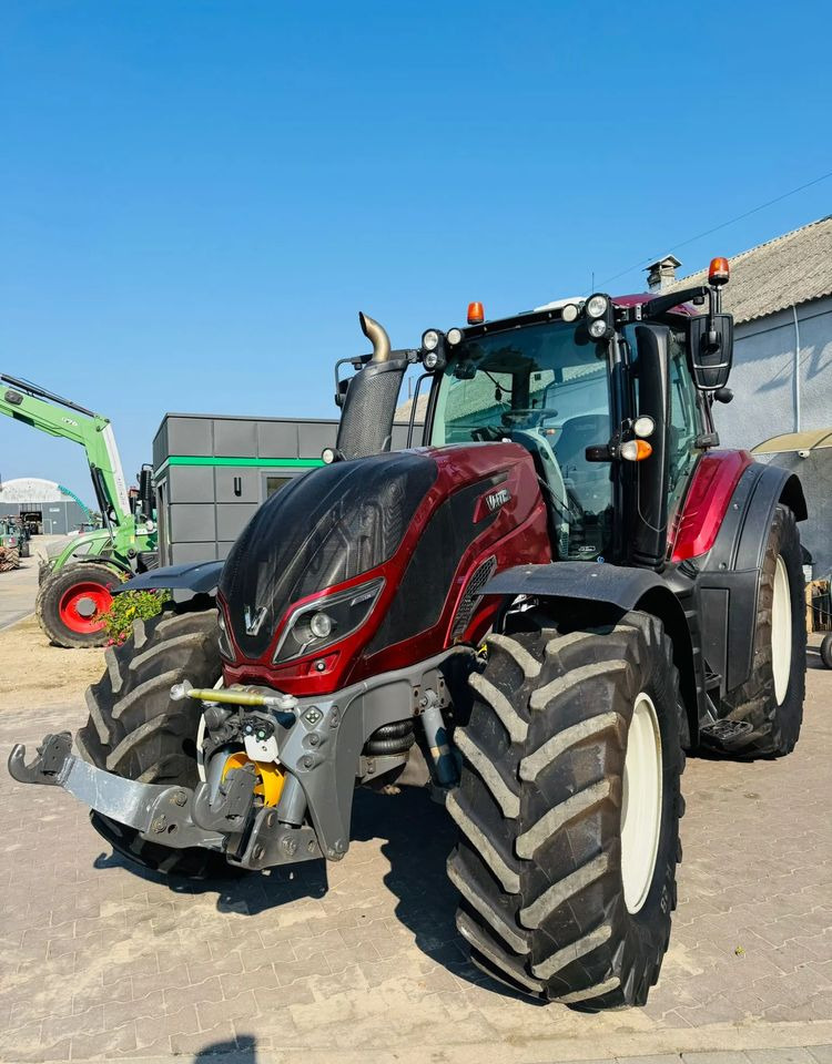 Valtra T174 Versu - Трактор: фото 1 Valtra T174 Versu - Трактор: фото 1
