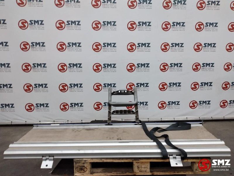 DAF Occ bedframe + trap DAF - Кабина и интерьер для Грузовиков: фото 2 DAF Occ bedframe + trap DAF - Кабина и интерьер для Грузовиков: фото 2