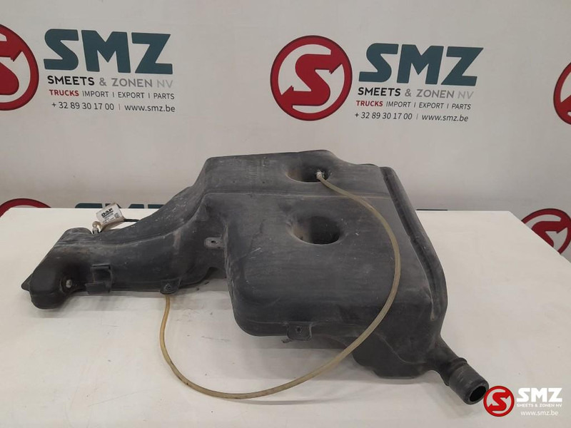 DAF Occ ruitensproeiervloeistofreservoir DAF - Стекло и запчасти для Грузовиков: фото 2 DAF Occ ruitensproeiervloeistofreservoir DAF - Стекло и запчасти для Грузовиков: фото 2