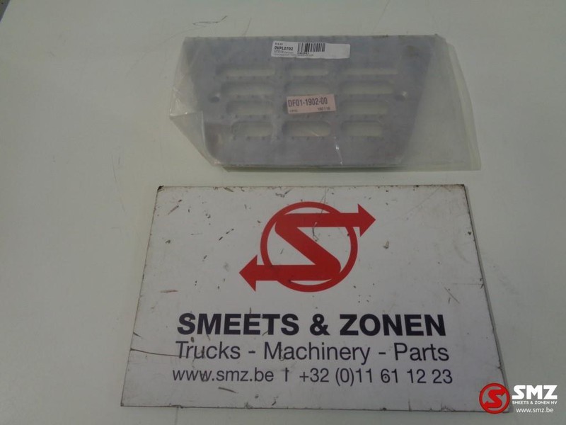 Diversen Opstapplaat 95xf- xf95- xf105 - Боковая подножка для Грузовиков: фото 1 Diversen Opstapplaat 95xf- xf95- xf105 - Боковая подножка для Грузовиков: фото 1