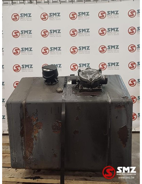 Hiab Occ hydraulische tank 200L Hiab - Бак для гидравлической жидкости для Грузовиков: фото 1 Hiab Occ hydraulische tank 200L Hiab - Бак для гидравлической жидкости для Грузовиков: фото 1