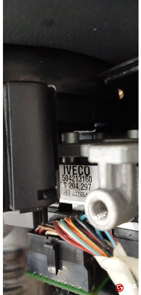 Iveco Occ stuurwiel + stuurkolom + stuurkolomschakelaars - Рулевое управление для Грузовиков: фото 5 Iveco Occ stuurwiel + stuurkolom + stuurkolomschakelaars - Рулевое управление для Грузовиков: фото 5