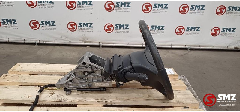 Iveco Occ stuurwiel + stuurkolom + stuurkolomschakelaars - Рулевое управление для Грузовиков: фото 4 Iveco Occ stuurwiel + stuurkolom + stuurkolomschakelaars - Рулевое управление для Грузовиков: фото 4