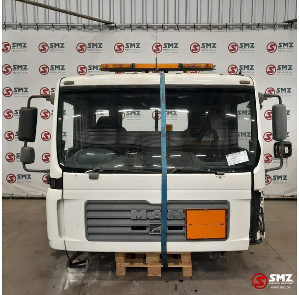 MAN Occ cabine RHD MAN TGA - Кабина и интерьер для Грузовиков: фото 1 MAN Occ cabine RHD MAN TGA - Кабина и интерьер для Грузовиков: фото 1