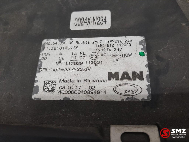 MAN Occ koplamp rechts RHD MAN - Передняя фара для Грузовиков: фото 3 MAN Occ koplamp rechts RHD MAN - Передняя фара для Грузовиков: фото 3