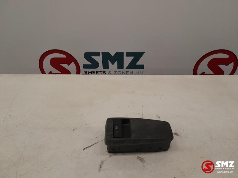 MAN Occ vensterschakelaar MAN TGS 81258067095 - Кабина и интерьер для Грузовиков: фото 2 MAN Occ vensterschakelaar MAN TGS 81258067095 - Кабина и интерьер для Грузовиков: фото 2