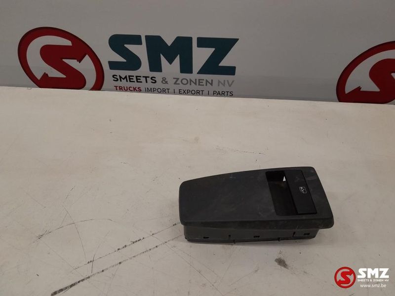 MAN Occ vensterschakelaar MAN TGS 81258067095 - Кабина и интерьер для Грузовиков: фото 3 MAN Occ vensterschakelaar MAN TGS 81258067095 - Кабина и интерьер для Грузовиков: фото 3