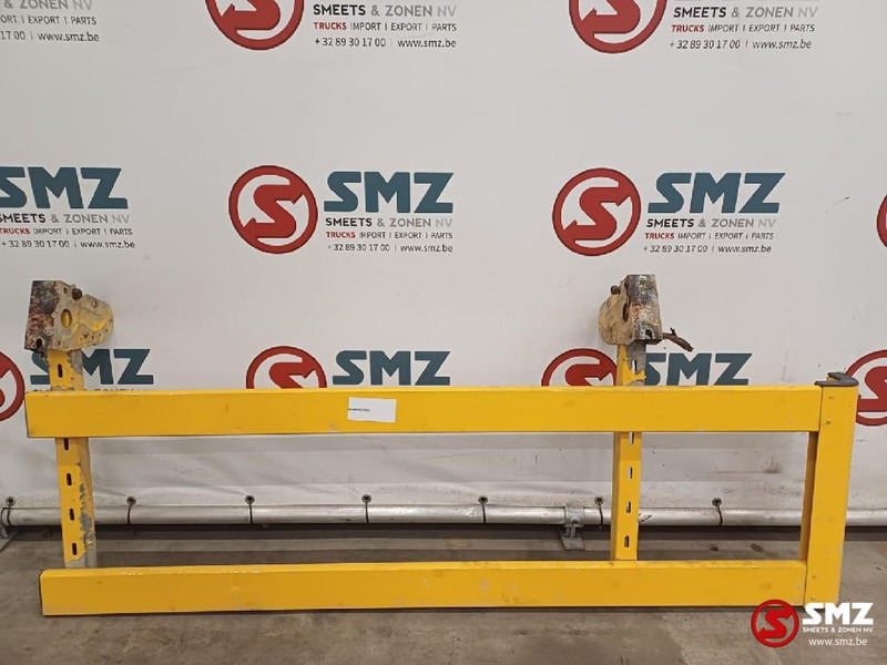 Mercedes-Benz Occ fietsenvanger rechts Mercedes - Рама/ Шасси для Грузовиков: фото 1 Mercedes-Benz Occ fietsenvanger rechts Mercedes - Рама/ Шасси для Грузовиков: фото 1