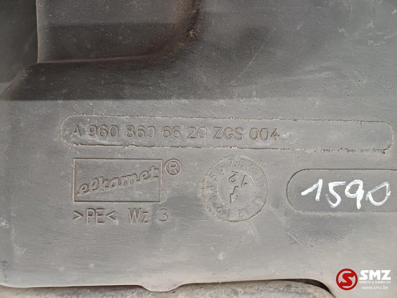Mercedes-Benz Occ ruitenvloeistofreservoir Mercedes - Стекло и запчасти для Грузовиков: фото 5 Mercedes-Benz Occ ruitenvloeistofreservoir Mercedes - Стекло и запчасти для Грузовиков: фото 5