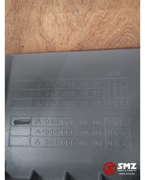 Mercedes-Benz Opstapbak boven links Axor - Боковая подножка для Грузовиков: фото 3 Mercedes-Benz Opstapbak boven links Axor - Боковая подножка для Грузовиков: фото 3