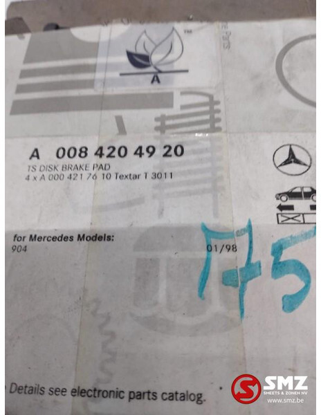 Mercedes-Benz Set remblokken mercedes sprinter w901-w905 a008420 - Тормозные колодки для Грузовиков: фото 2 Mercedes-Benz Set remblokken mercedes sprinter w901-w905 a008420 - Тормозные колодки для Грузовиков: фото 2