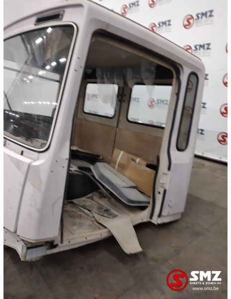 Renault Occ cabine compleet Renault R - Кабина и интерьер для Грузовиков: фото 3 Renault Occ cabine compleet Renault R - Кабина и интерьер для Грузовиков: фото 3