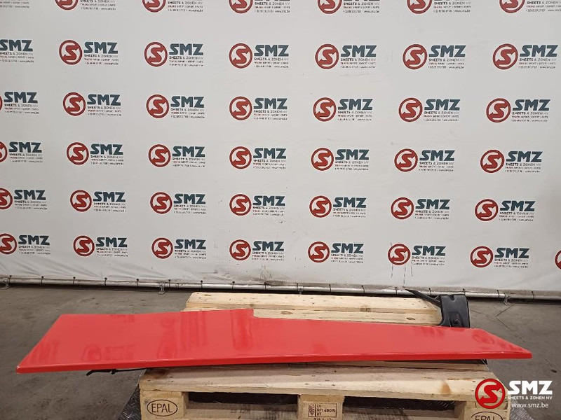 Renault Occ cabinespoiler links Renault - Аэродинамика/ Спойлеры для Грузовиков: фото 1 Renault Occ cabinespoiler links Renault - Аэродинамика/ Спойлеры для Грузовиков: фото 1