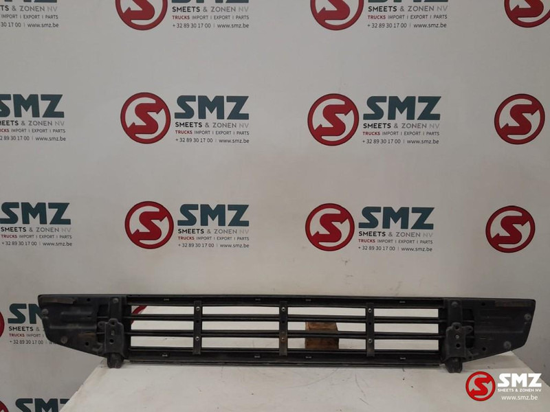 Volvo Occ bovenste traptrede grille Volvo - Решётка радиатора для Грузовиков: фото 2 Volvo Occ bovenste traptrede grille Volvo - Решётка радиатора для Грузовиков: фото 2