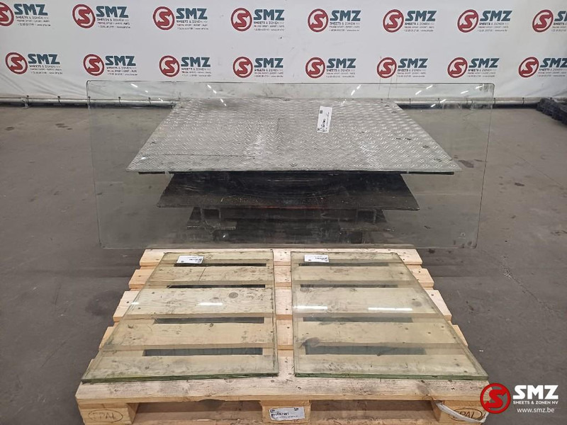 Zettelmeyer Occ set vensters Zettelmeyer - Стекло и запчасти для Грузовиков: фото 1 Zettelmeyer Occ set vensters Zettelmeyer - Стекло и запчасти для Грузовиков: фото 1