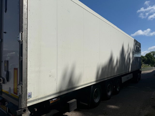 Krone Laadklep Liftas - Полуприцеп-рефрижератор: фото 3 Krone Laadklep Liftas - Полуприцеп-рефрижератор: фото 3