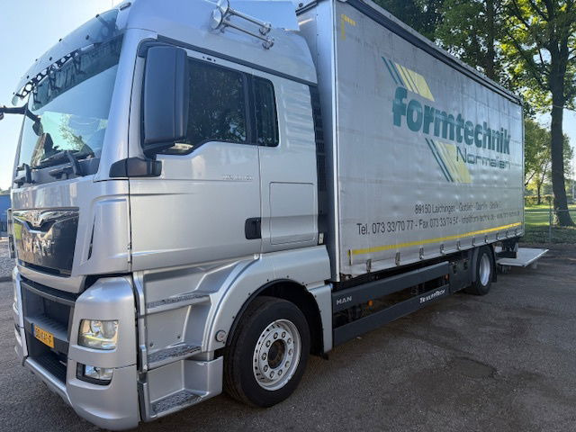 MAN TGX 18.420 - Тентованный грузовик: фото 2 MAN TGX 18.420 - Тентованный грузовик: фото 2