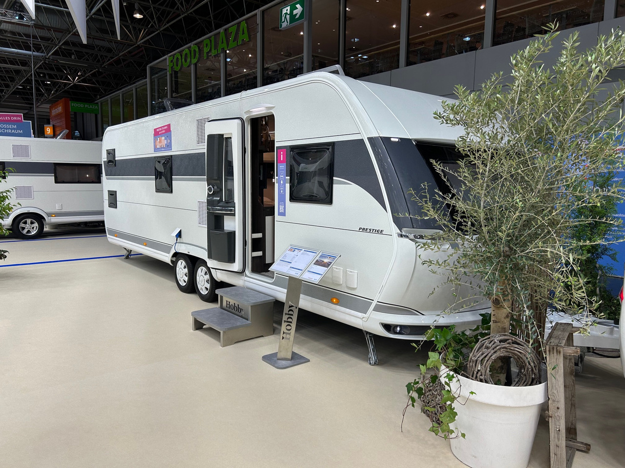 Hobby PRESTIGE 720 KWFU - Прицеп дача: фото 1 Hobby PRESTIGE 720 KWFU - Прицеп дача: фото 1
