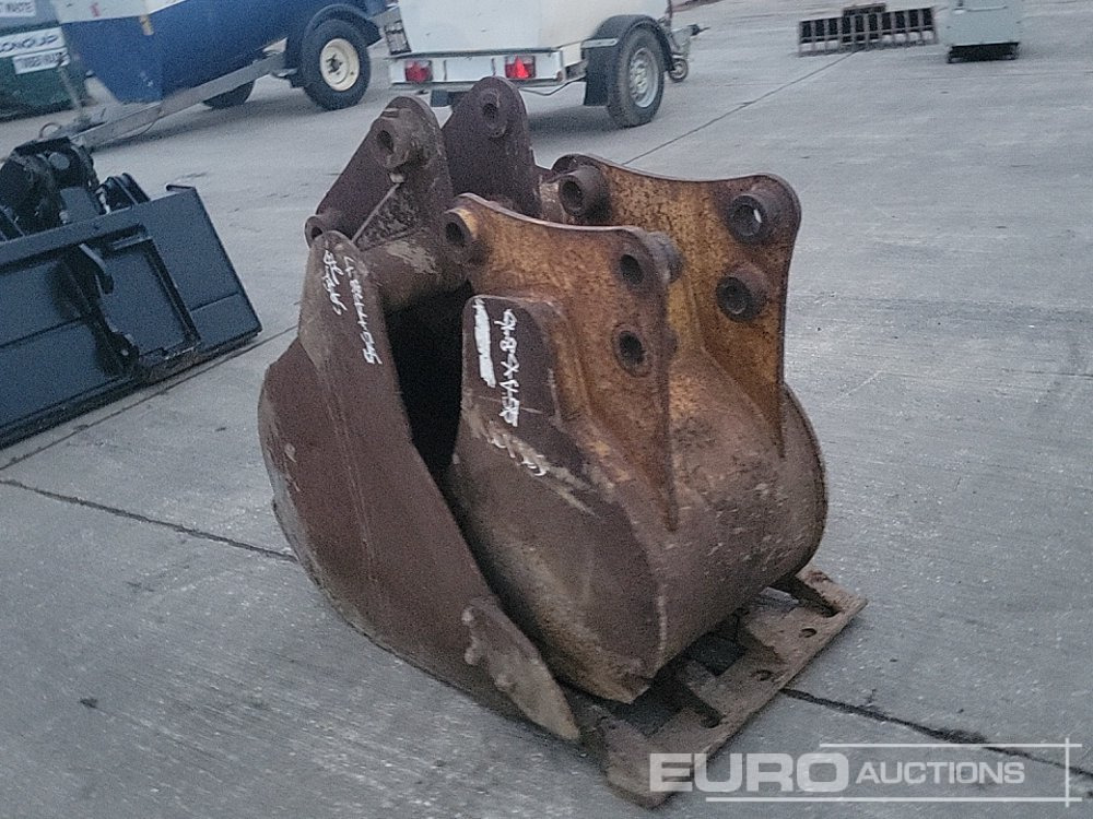 18", 24" Digging Bucket to suit Backhoe Loader - Ковш: фото 3 18", 24" Digging Bucket to suit Backhoe Loader - Ковш: фото 3