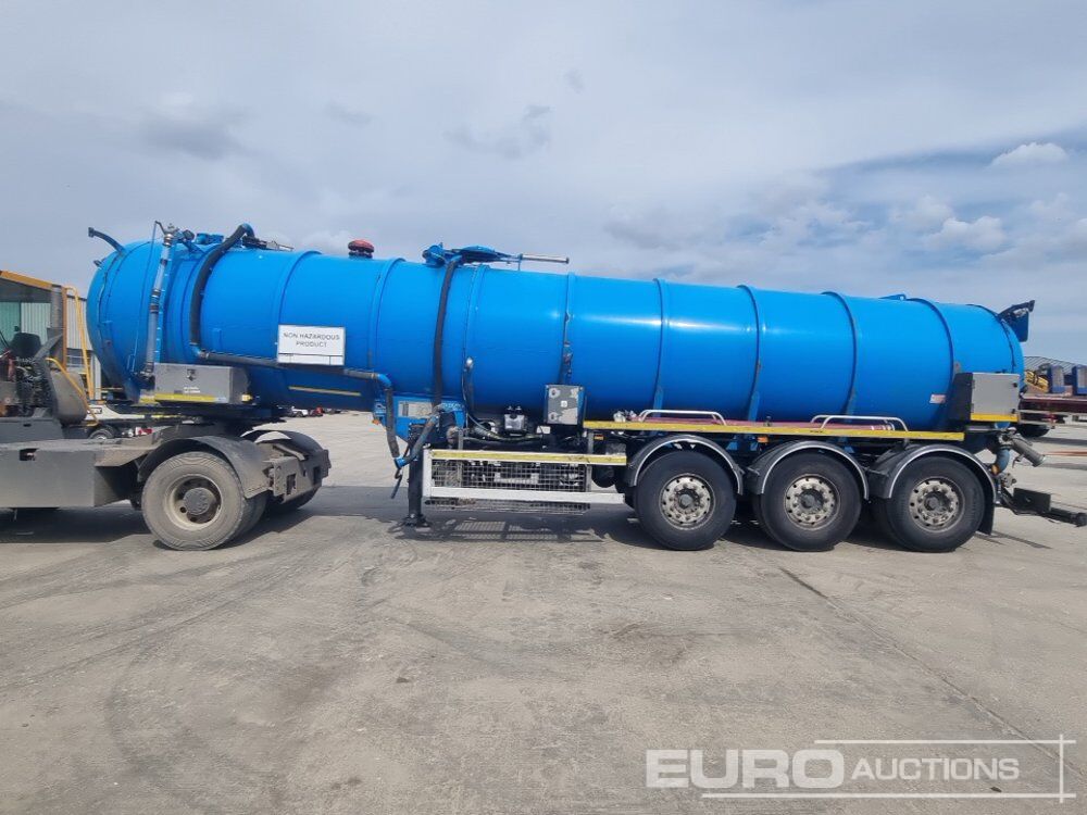 2004 Whale Tankers Tri Axle Tanker Trailer, Rear Lifting Axle - Полуприцеп-цистерна: фото 2 2004 Whale Tankers Tri Axle Tanker Trailer, Rear Lifting Axle - Полуприцеп-цистерна: фото 2