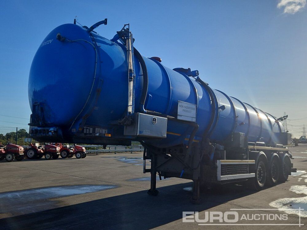 2004 Whale Tri Axle Tanker Trailer, Rear Lifting Axle - Прицеп-цистерна: фото 1 2004 Whale Tri Axle Tanker Trailer, Rear Lifting Axle - Прицеп-цистерна: фото 1