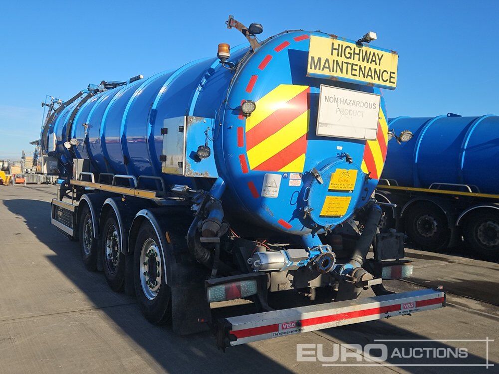 2004 Whale Tri Axle Tanker Trailer, Rear Lifting Axle - Прицеп-цистерна: фото 3 2004 Whale Tri Axle Tanker Trailer, Rear Lifting Axle - Прицеп-цистерна: фото 3