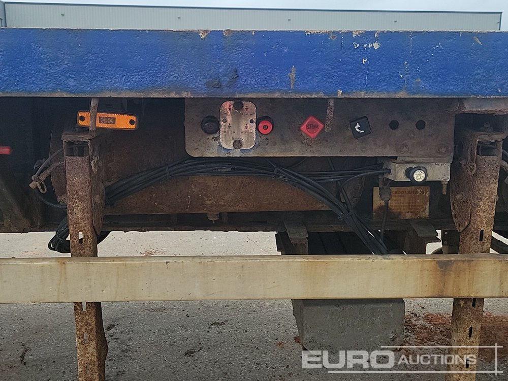 Полуприцеп бортовой/ Платформа 2007 SDC Trailer Tri Axle Extendable Flatbed Trailer, Twist Locks, Rear Steer: фото 24