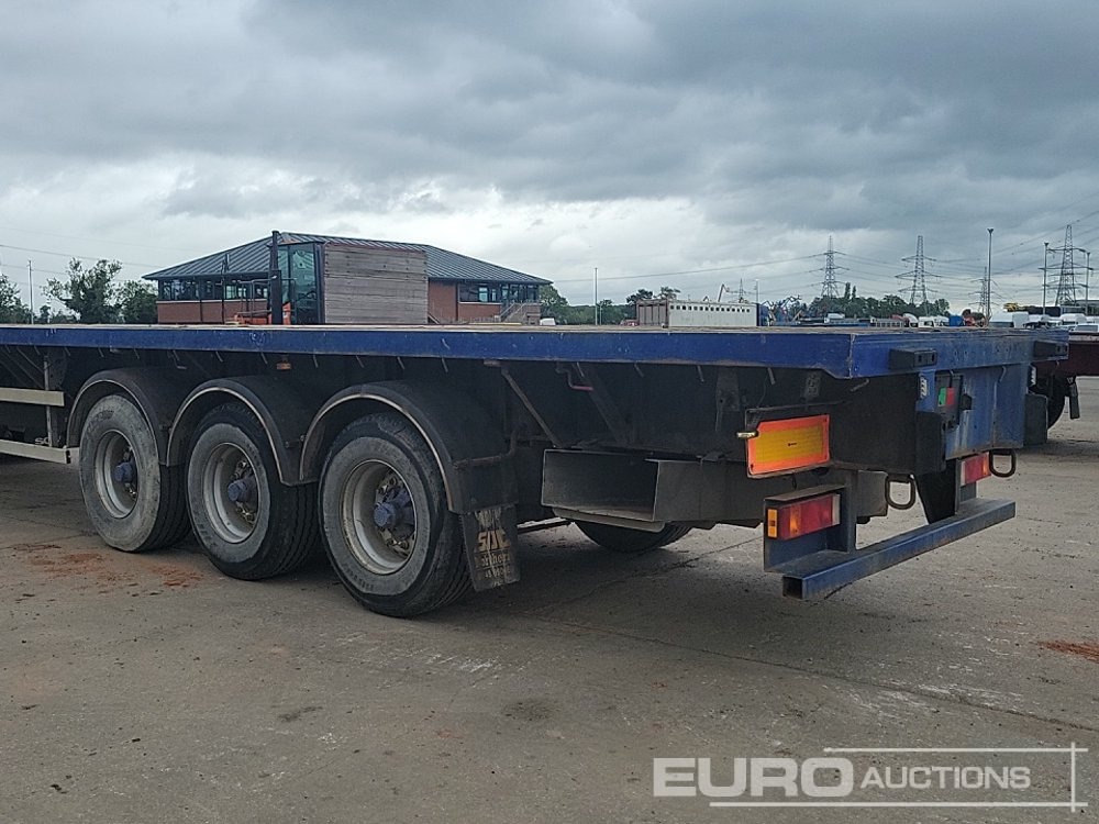 2007 SDC Trailer Tri Axle Extendable Flatbed Trailer, Twist Locks, Rear Steer - Полуприцеп бортовой/ Платформа: фото 3 2007 SDC Trailer Tri Axle Extendable Flatbed Trailer, Twist Locks, Rear Steer - Полуприцеп бортовой/ Платформа: фото 3