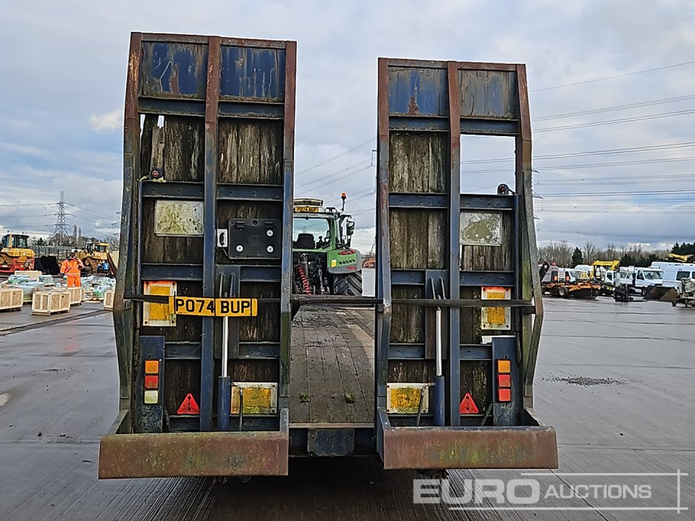2008 McCauley Tri Axle Drawbar Low Loader Trailer, Hydraulic Ramps (Plating Certificate Available) - Низкорамный полуприцеп: фото 4 2008 McCauley Tri Axle Drawbar Low Loader Trailer, Hydraulic Ramps (Plating Certificate Available) - Низкорамный полуприцеп: фото 4