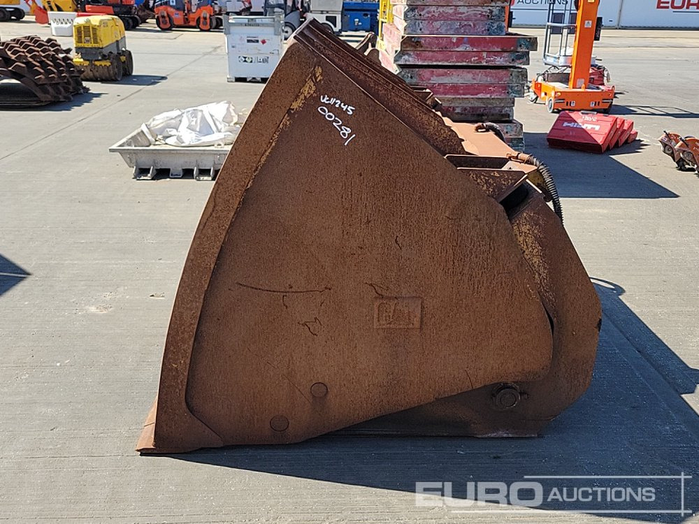 2010 CAT 108" Hydraulic Hi Tip Bucket to suit Wheeled Loader - Ковш: фото 2 2010 CAT 108" Hydraulic Hi Tip Bucket to suit Wheeled Loader - Ковш: фото 2