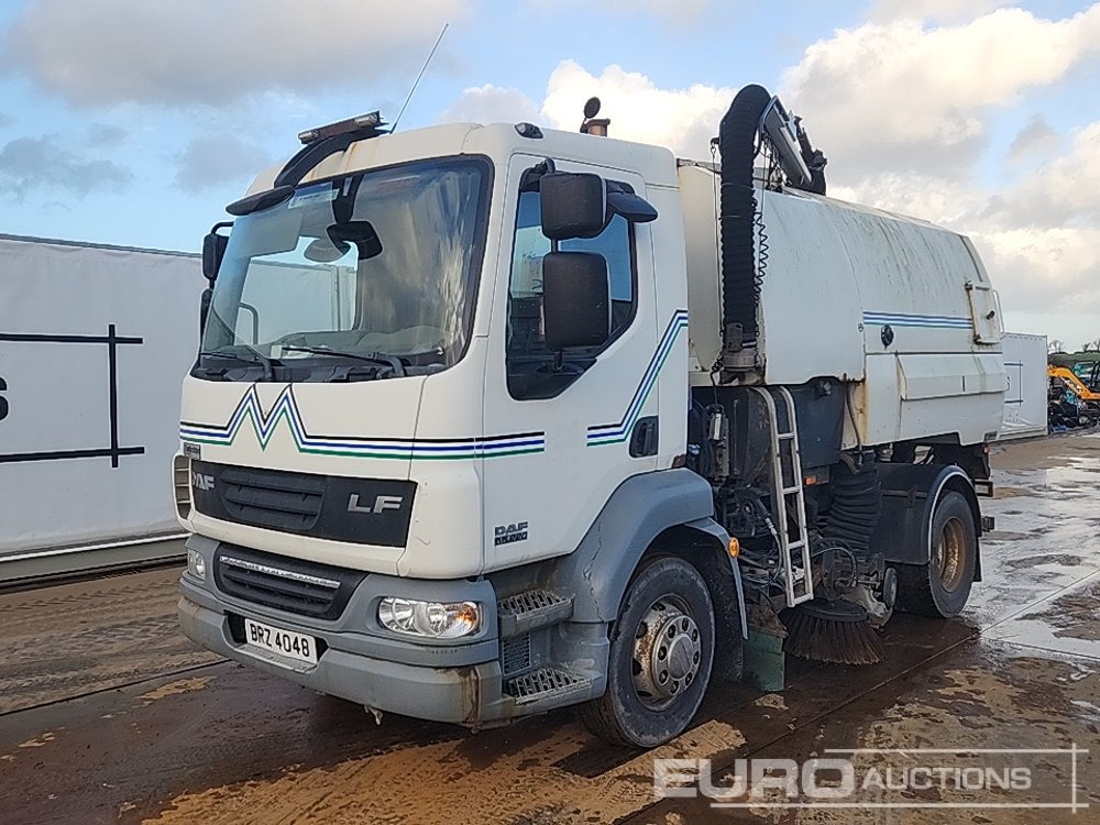 2010 DAF LF55-220 - Подметально-уборочная машина: фото 1 2010 DAF LF55-220 - Подметально-уборочная машина: фото 1