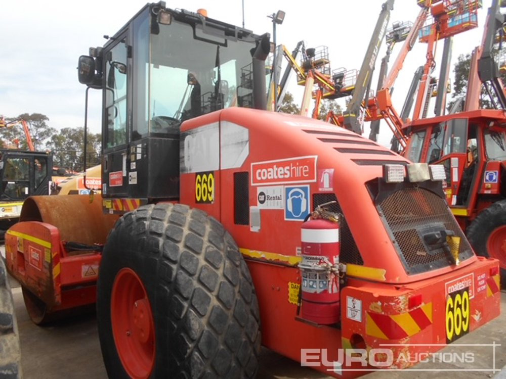 2011 CAT CS-533E - Каток: фото 2 2011 CAT CS-533E - Каток: фото 2