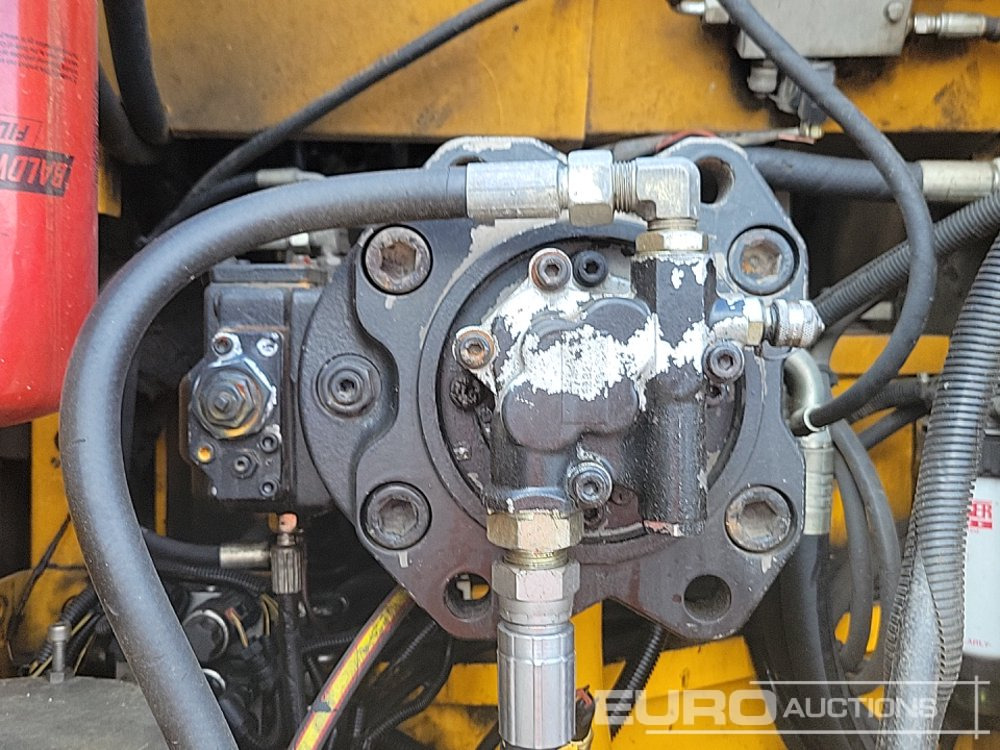 Гусеничный экскаватор 2011 JCB JS220LC: фото 39