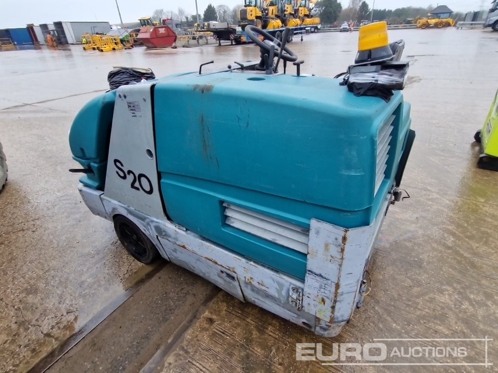 2011 Tennant Diesel Ride On Floor Scrubber - Поломоечная машина: фото 3 2011 Tennant Diesel Ride On Floor Scrubber - Поломоечная машина: фото 3