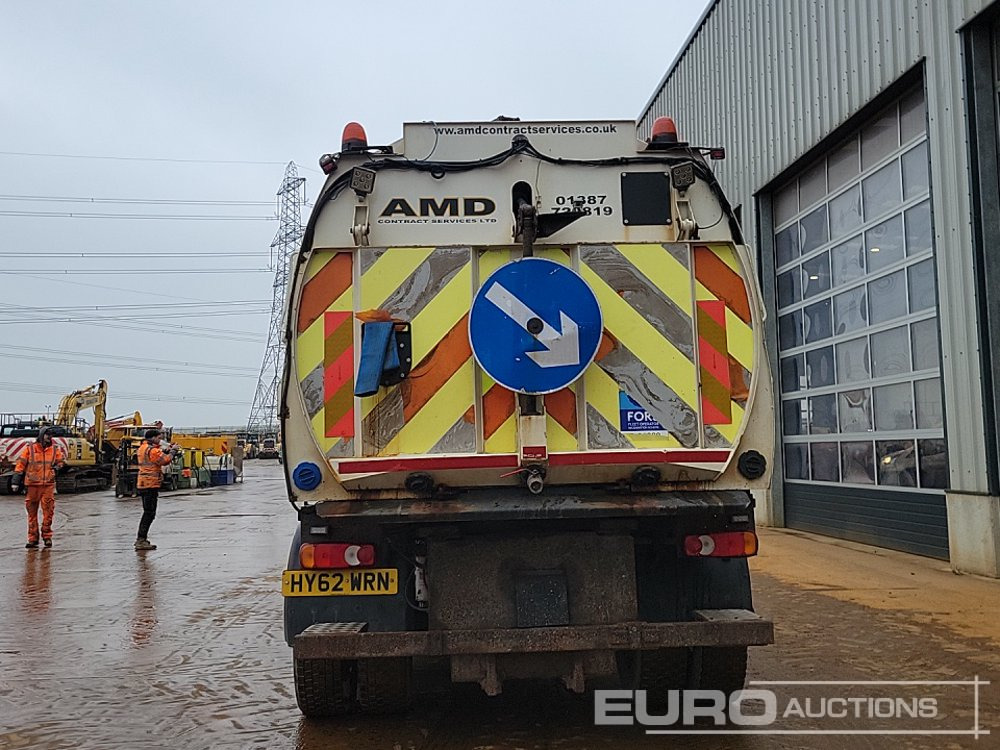 2012 DAF LF55.220 - Подметально-уборочная машина: фото 4 2012 DAF LF55.220 - Подметально-уборочная машина: фото 4