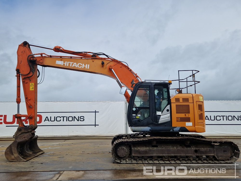 2013 Hitachi ZX225USLC-5B - Гусеничный экскаватор: фото 2 2013 Hitachi ZX225USLC-5B - Гусеничный экскаватор: фото 2