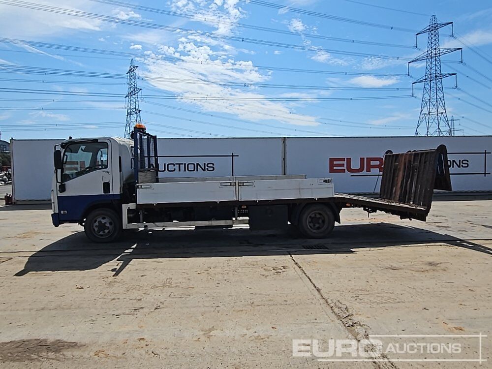2013 Isuzu 4x2 Dropside Beavertail Plant Lorry, Winch, Hydraulic Flip Toe Ramp, Reverse Camera, Automatic Gearbox - Грузовик бортовой/ Платформа: фото 2 2013 Isuzu 4x2 Dropside Beavertail Plant Lorry, Winch, Hydraulic Flip Toe Ramp, Reverse Camera, Automatic Gearbox - Грузовик бортовой/ Платформа: фото 2