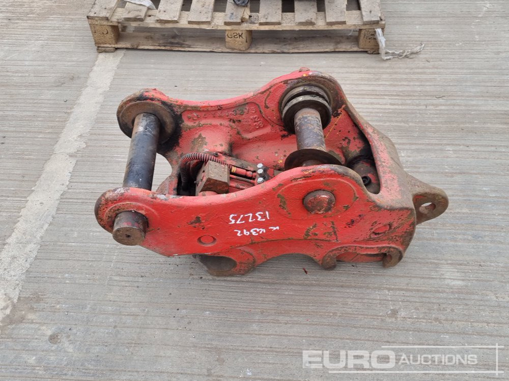 2013 Miller Hydraulic Double Lock QH 65mm Pin to suit 13 Ton Excavator - Сцепное устройство: фото 4 2013 Miller Hydraulic Double Lock QH 65mm Pin to suit 13 Ton Excavator - Сцепное устройство: фото 4