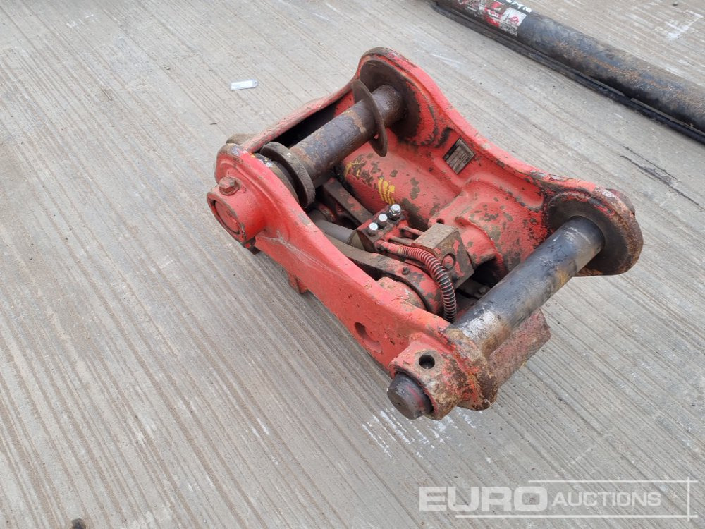2013 Miller Hydraulic Double Lock QH 65mm Pin to suit 13 Ton Excavator - Сцепное устройство: фото 1 2013 Miller Hydraulic Double Lock QH 65mm Pin to suit 13 Ton Excavator - Сцепное устройство: фото 1