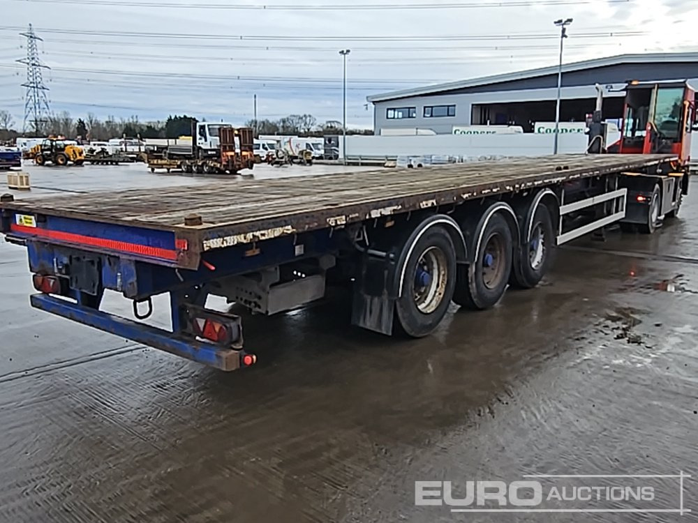 2013 SDC Trailer Tri Axle Flatbed Trailer, Twist Locks - Полуприцеп бортовой/ Платформа: фото 5 2013 SDC Trailer Tri Axle Flatbed Trailer, Twist Locks - Полуприцеп бортовой/ Платформа: фото 5