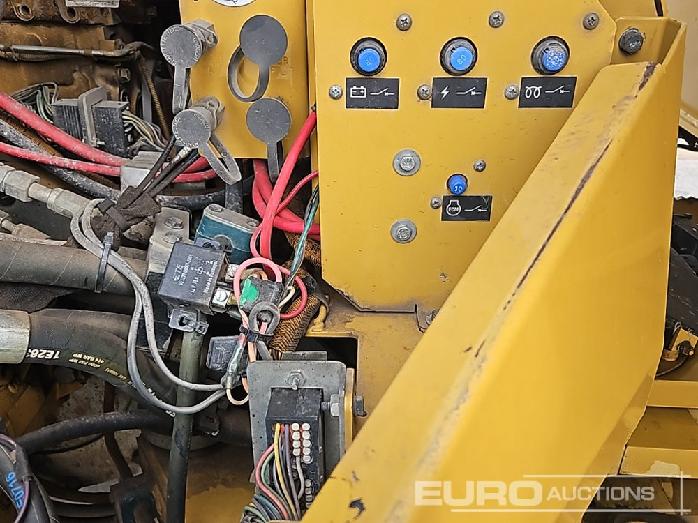 Каток 2014 CAT CB54: фото 27 Каток 2014 CAT CB54: фото 27