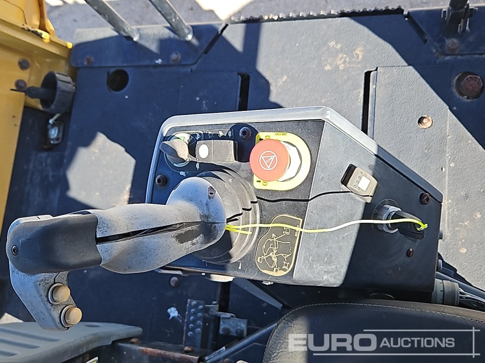 Каток 2014 CAT CB54: фото 30 Каток 2014 CAT CB54: фото 30