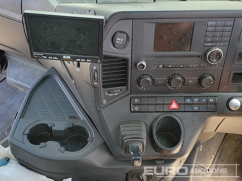 Грузовик-шасси 2014 Mercedes Arocs 3240: фото 30