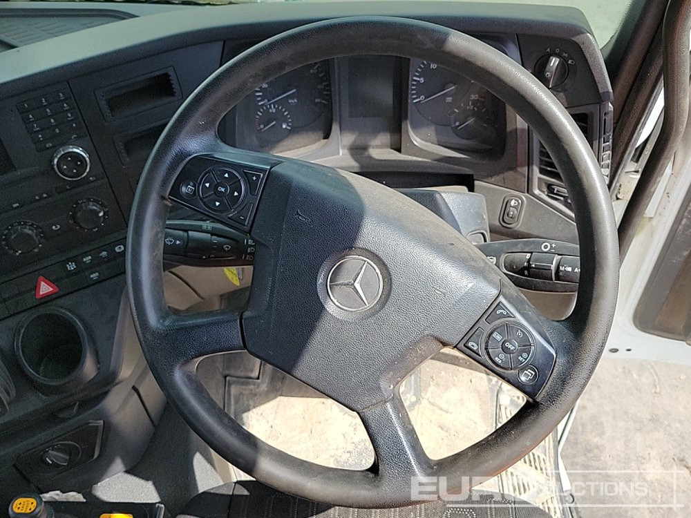 Грузовик-шасси 2014 Mercedes Arocs 3240: фото 32