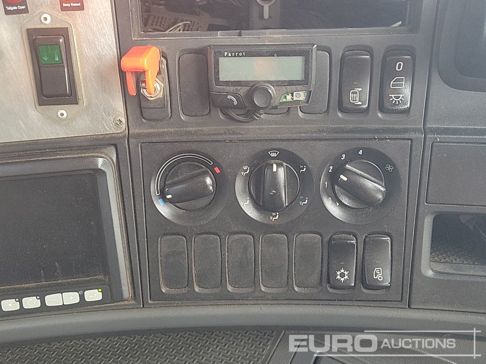 Самосвал 2014 Scania P410: фото 34