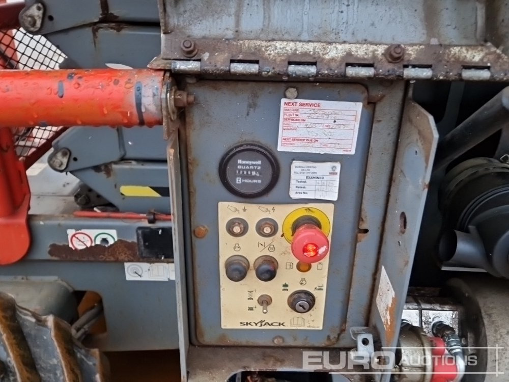 Подъёмник 2015 SkyJack SJ6832RT: фото 26 Подъёмник 2015 SkyJack SJ6832RT: фото 26