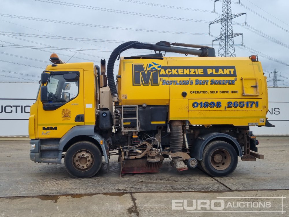 2016 DAF LF220 - Подметально-уборочная машина: фото 2 2016 DAF LF220 - Подметально-уборочная машина: фото 2