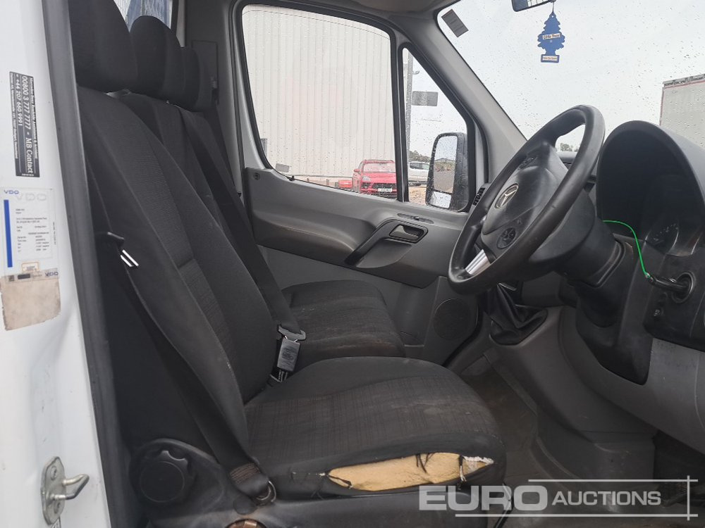 Малотоннажный бортовой грузовик 2016 Mercedes Sprinter: фото 13