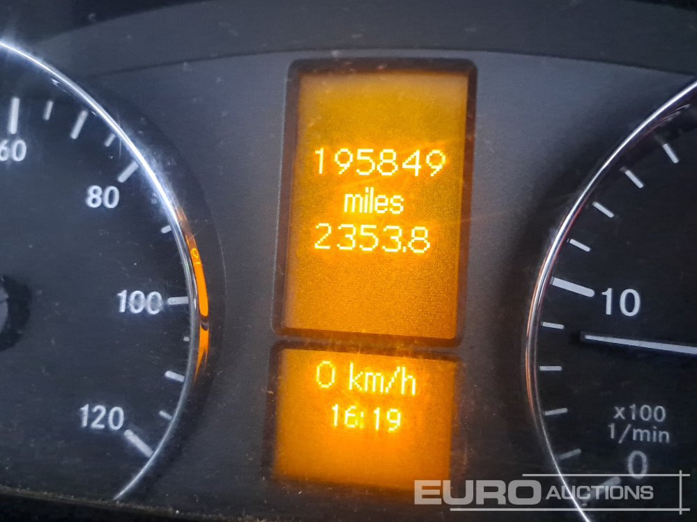 Малотоннажный бортовой грузовик 2016 Mercedes Sprinter: фото 38